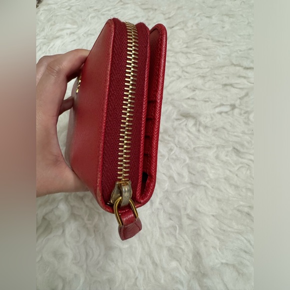 Prada organizer wallet comes with COA - Picture 9 of 12